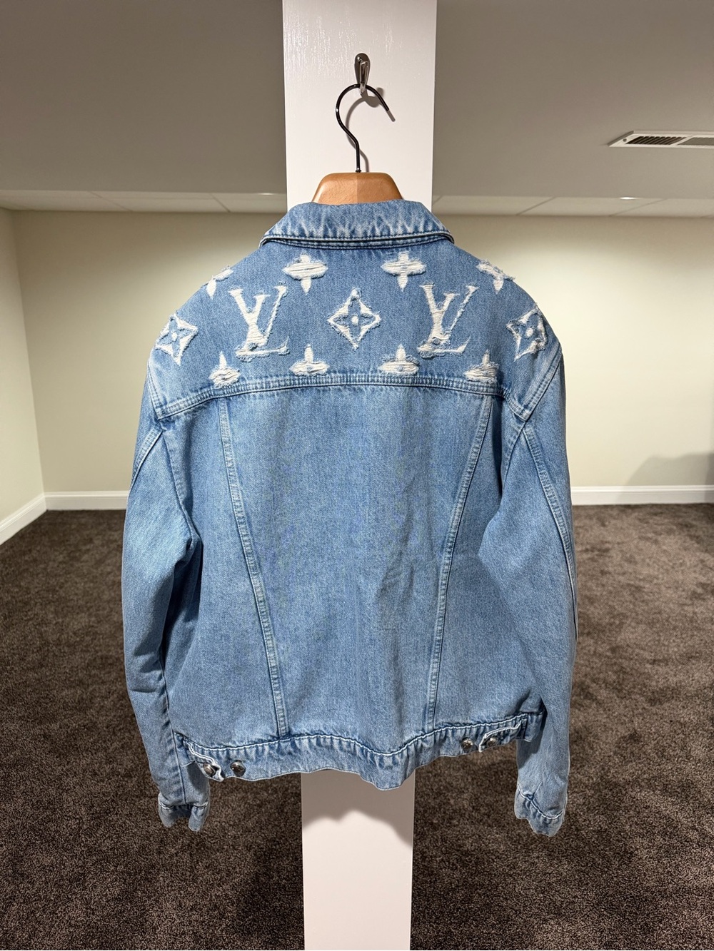Louis Vuitton SS25 Frayed / Distressed Monogram Blue Denim Trucker Jacket - Picture 3 of 16